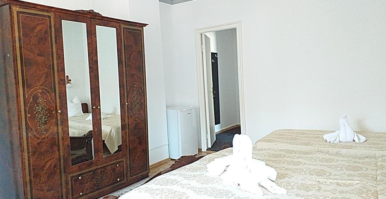 Cameră triplă cu vedere la munte