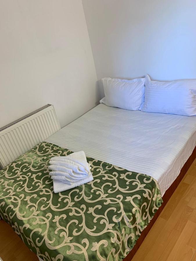 Cameră dublă cu baie privată