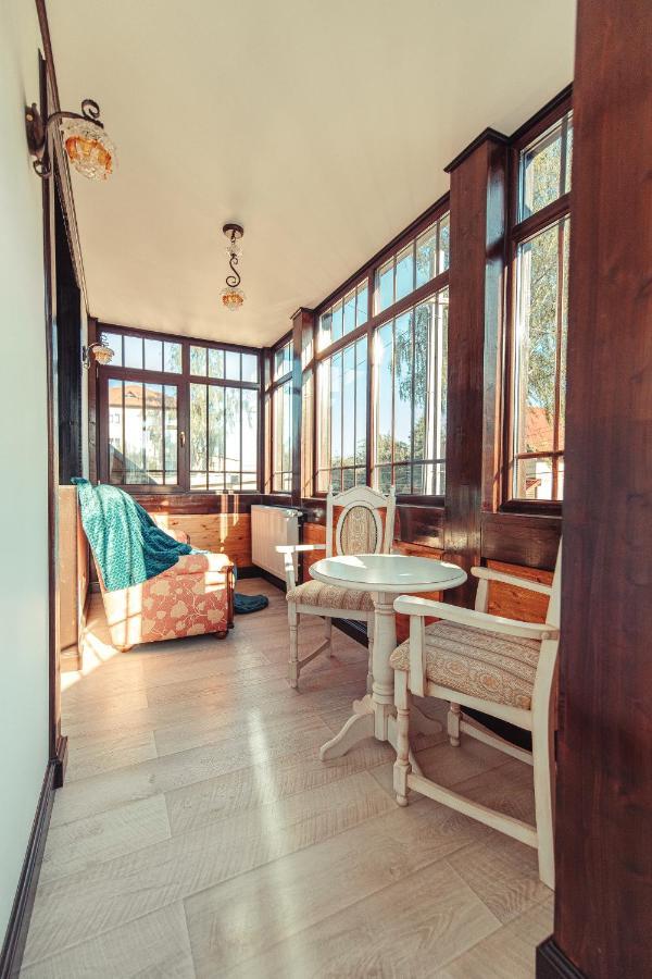 Cameră King cu balcon