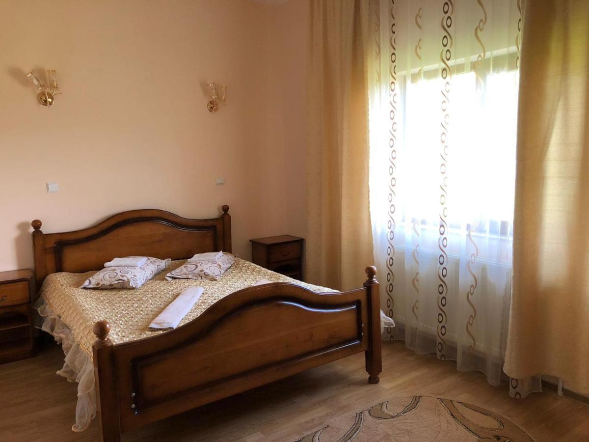 Cameră dublă cu baie privată