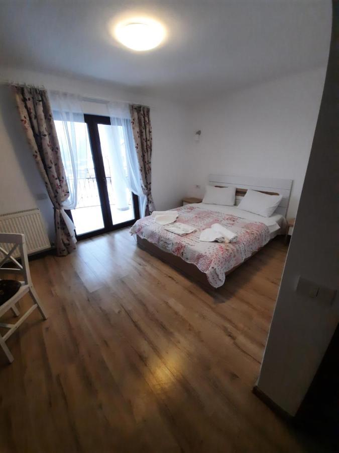 Cameră dublă cu balcon
