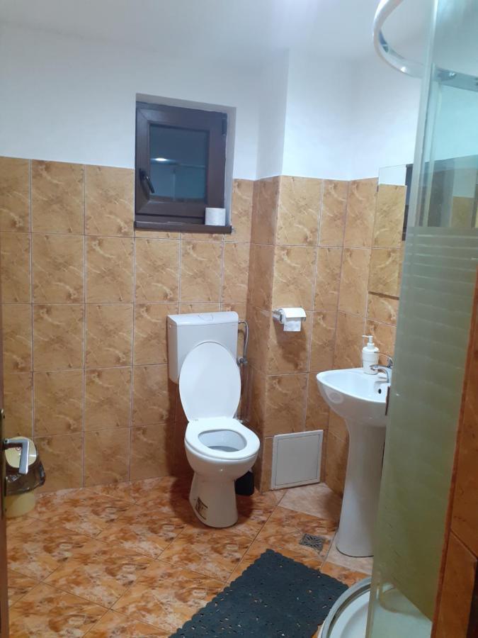 Cameră triplă