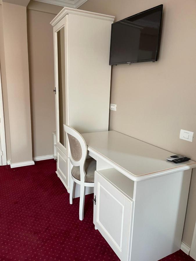 Cameră triplă cu balcon