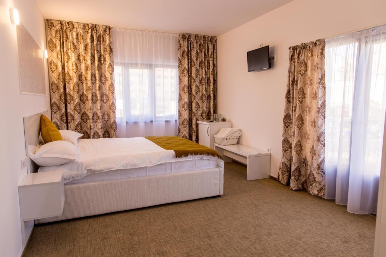 Deluxe Double Room Balcony,1094201523:JPEG