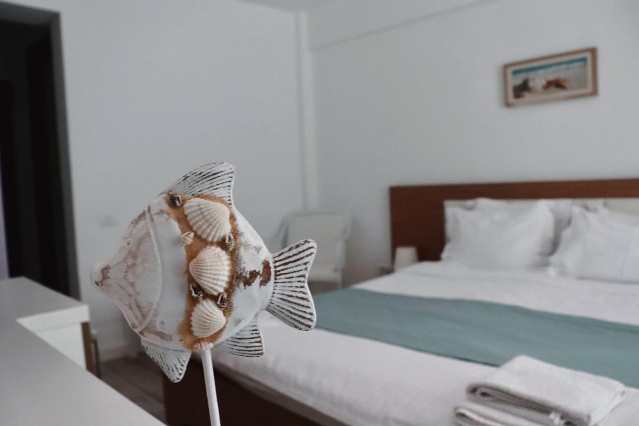 Deluxe Doppelzimmer mit Balkon und Straßenblick