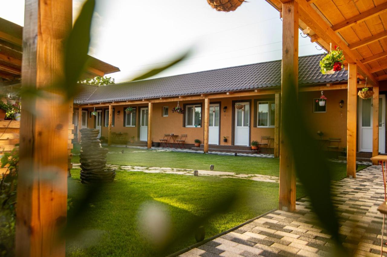 Cameră triplă cu baie privată