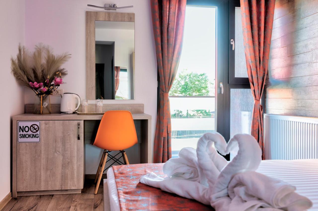 Cameră dublă Deluxe cu balcon