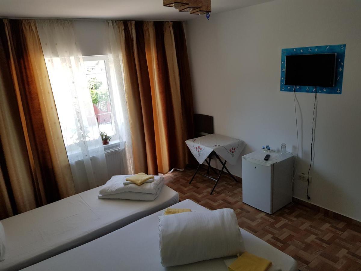 Cameră triplă cu balcon