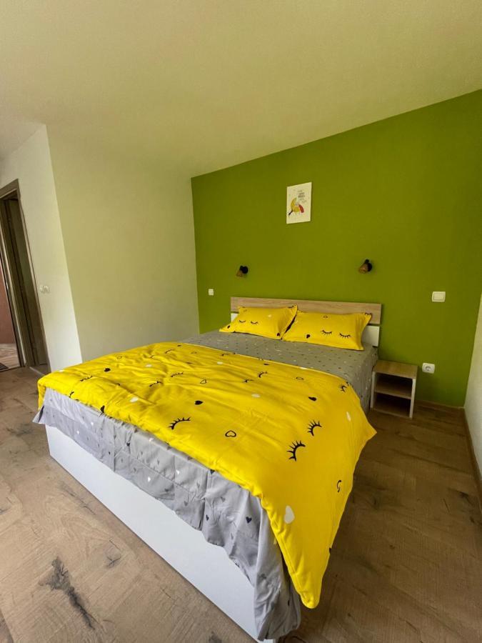 Cameră dublă cu baie privată