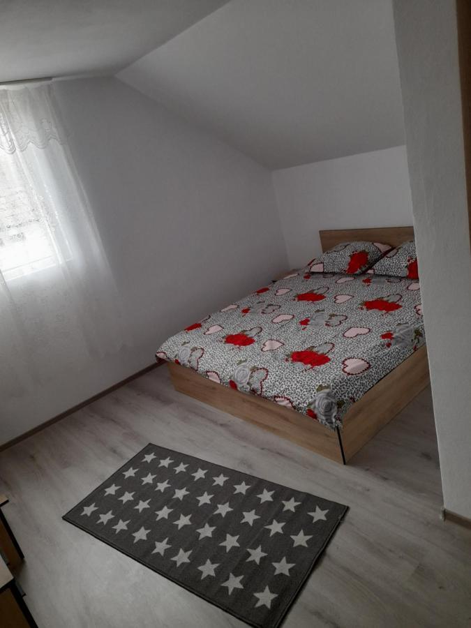 Cameră dublă cu baie privată