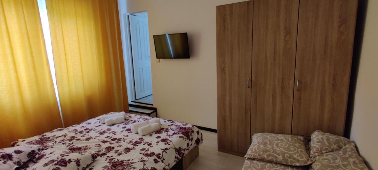 Cameră dublă cu baie privată