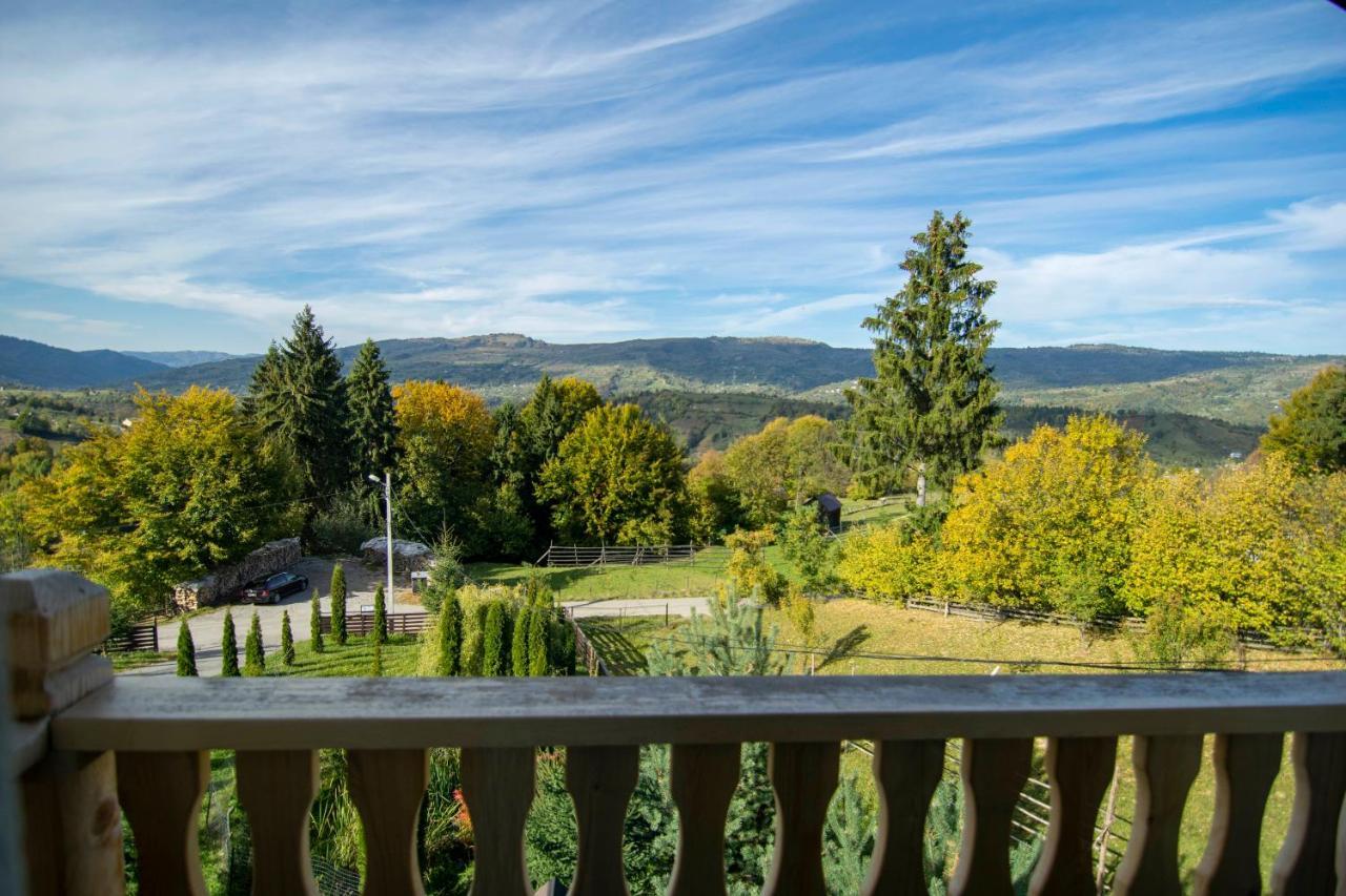 Cameră dublă cu balcon