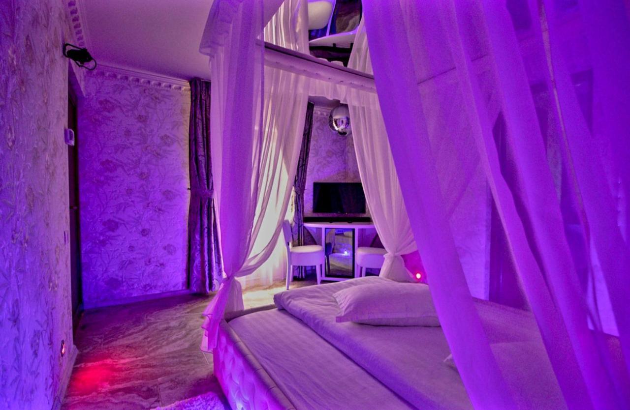 Room 6