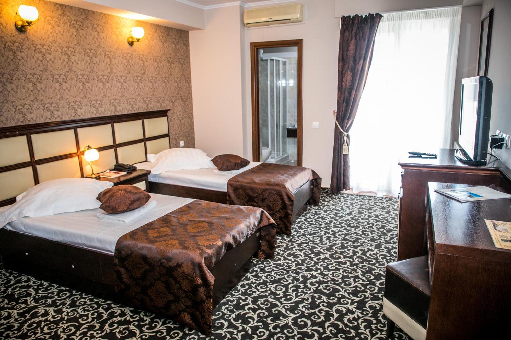 Twin Room,724281268:JPEG