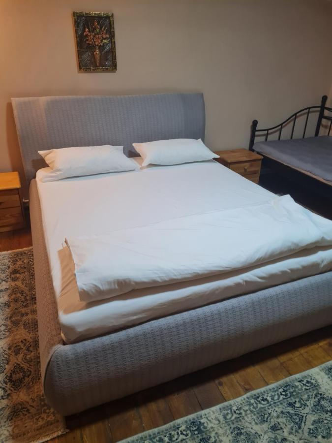 Cameră triplă