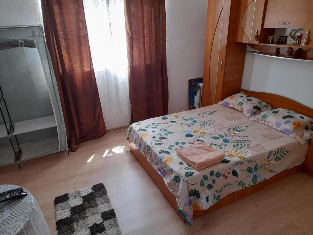 Cameră de familie cu baie privată