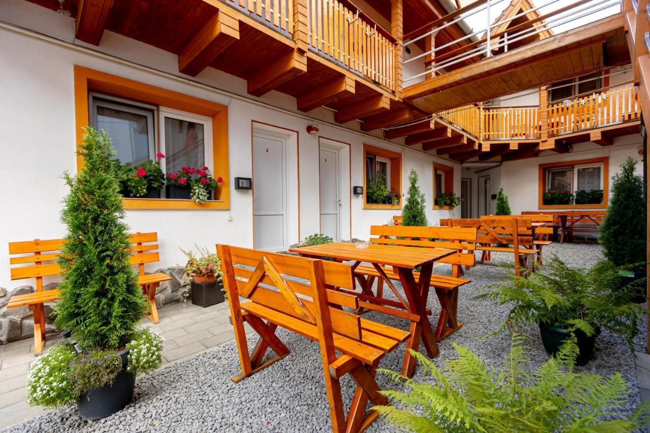 Apartament cu terasă