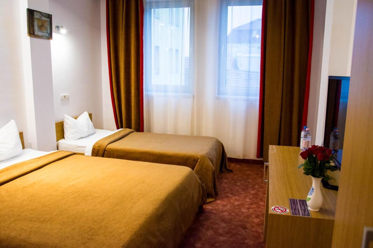 Dreibettzimmer