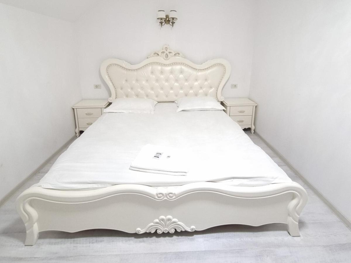 Cameră dublă cu baie privată