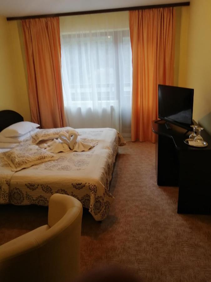 Cameră Deluxe cu 2 paturi queen-size