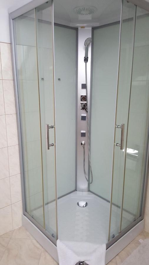 Cameră triplă confort