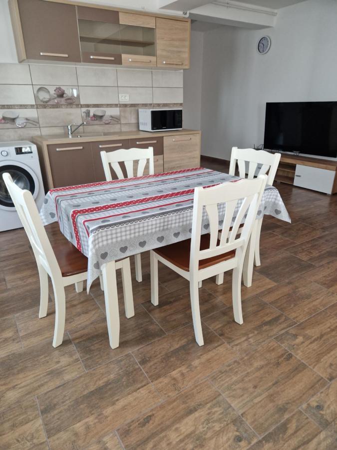 Apartament cu terasă