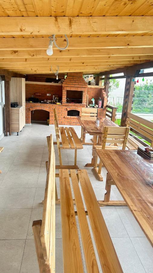 Cameră triplă cu baie privată