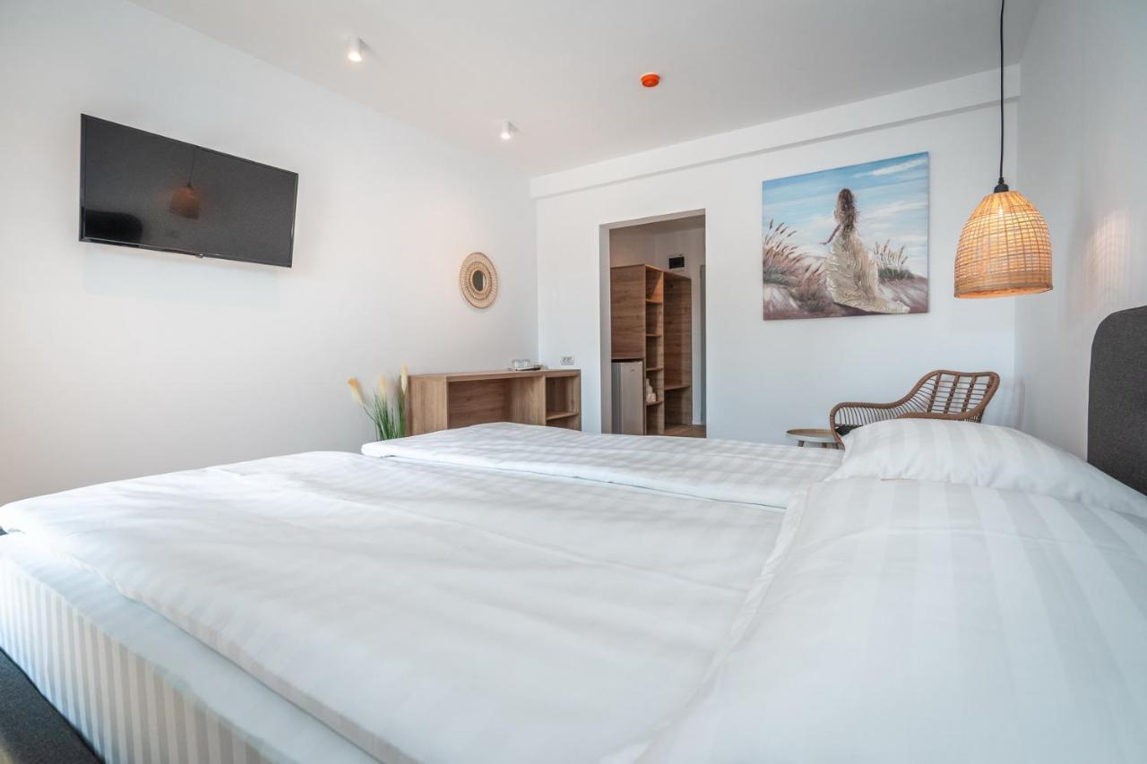 Cameră dublă Deluxe cu balcon