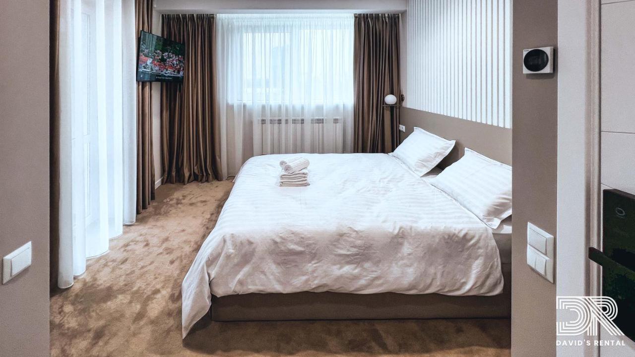 Cameră King cu balcon