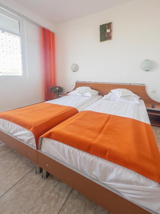 Cameră twin cu balcon