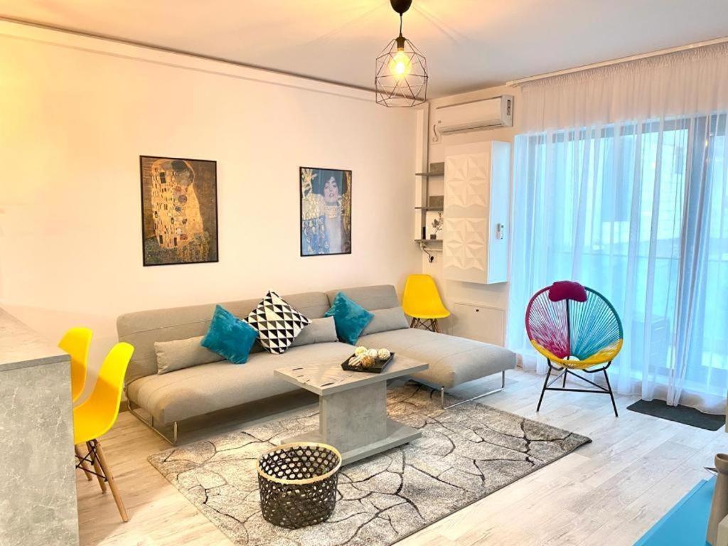 Apartament cu balcon