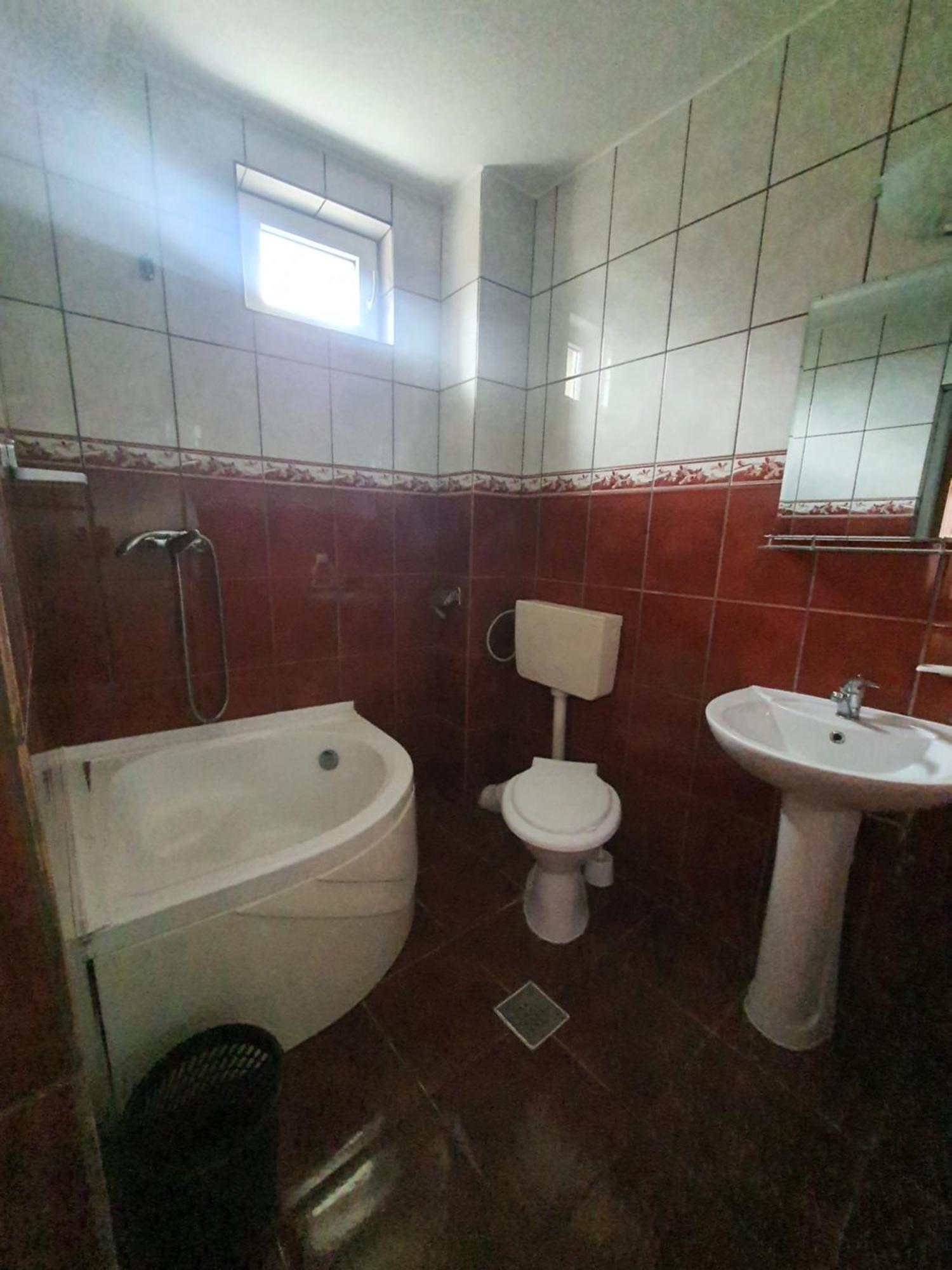 Cameră cvadruplă