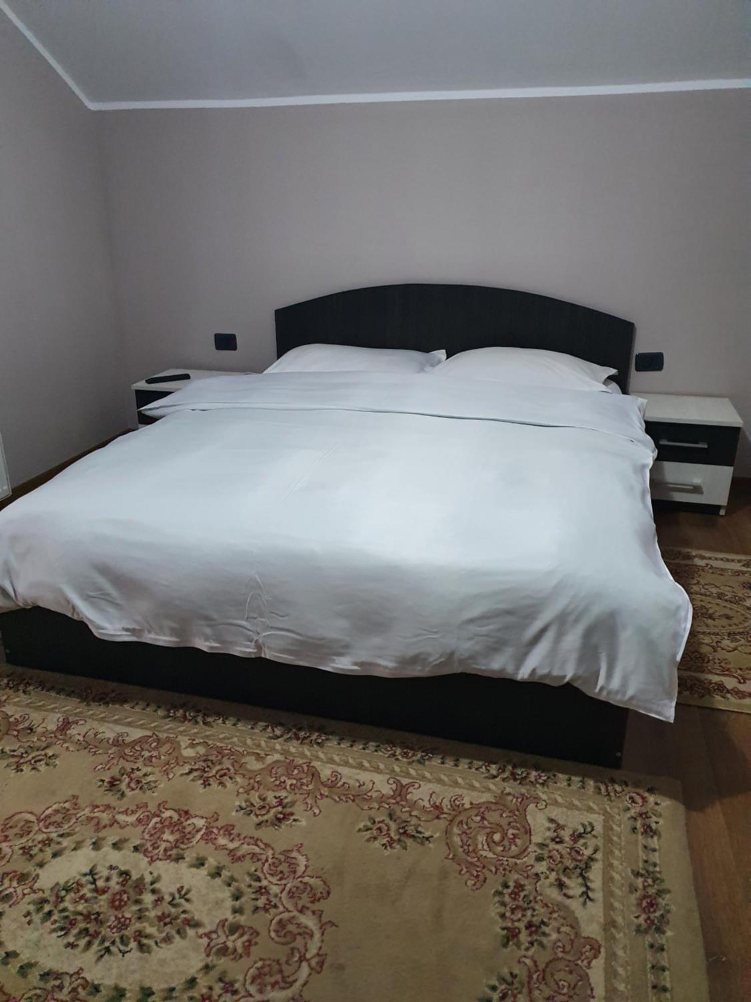 Cameră triplă