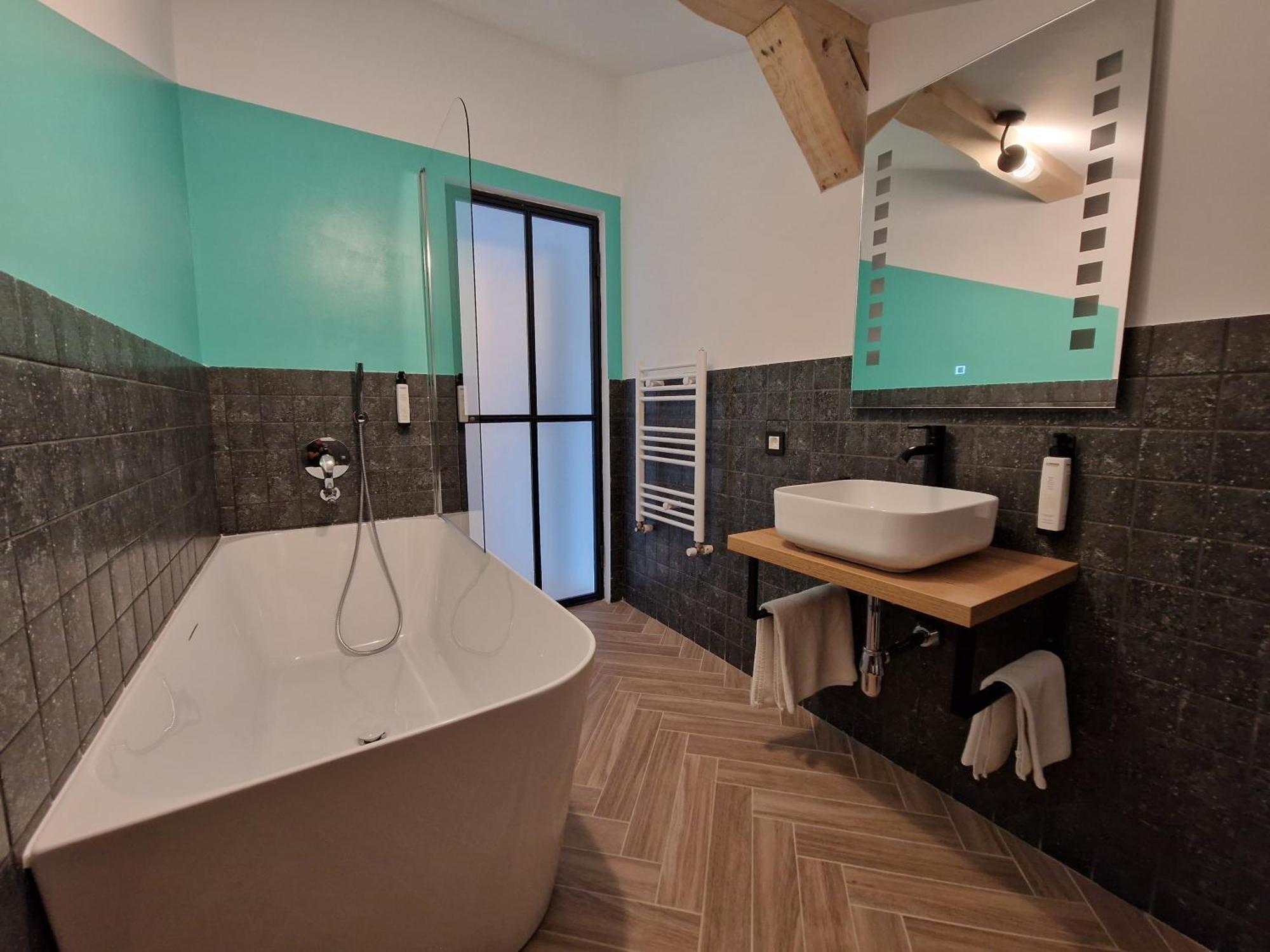 Cameră dublă cu balcon
