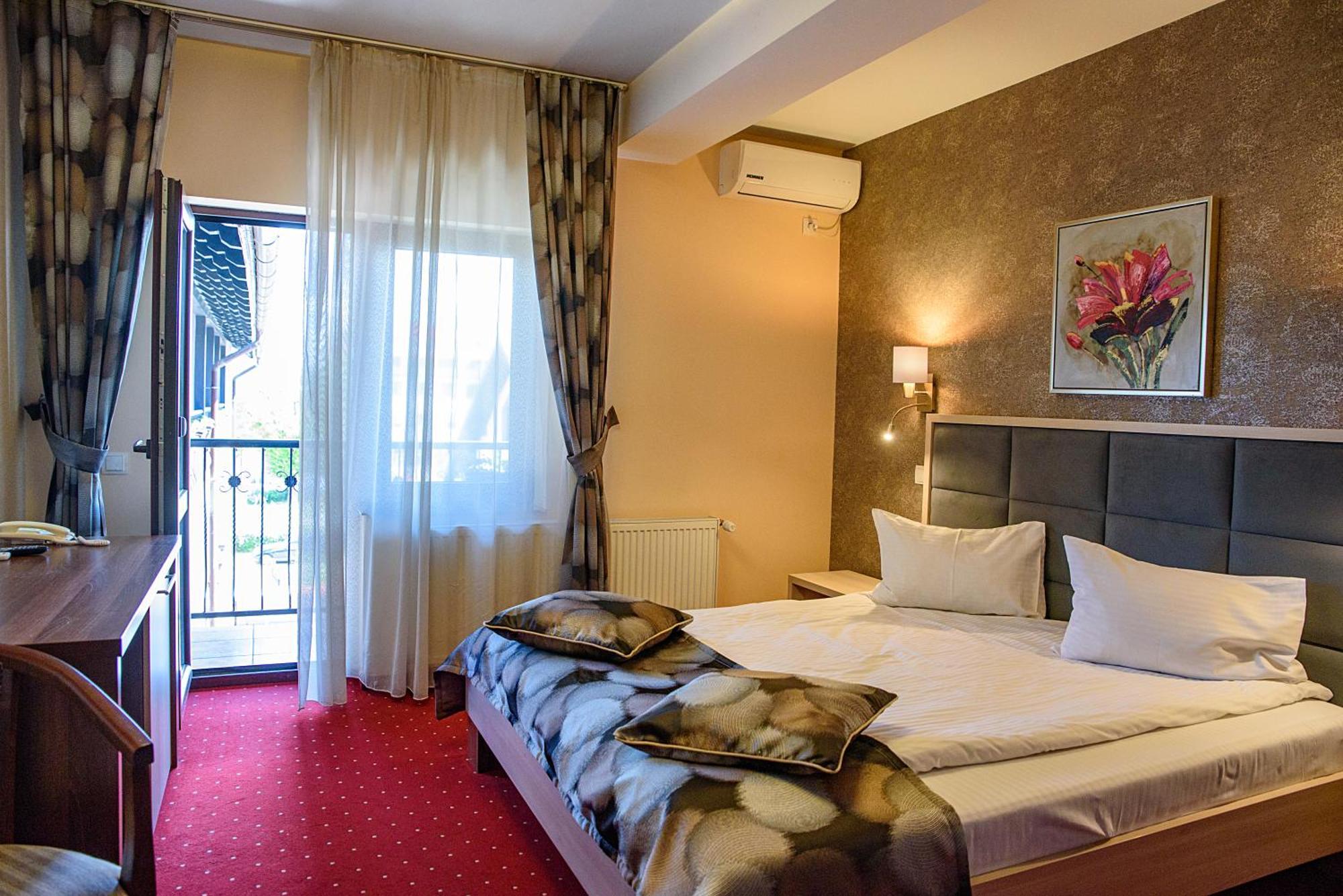 Doppelzimmer mit Balkon