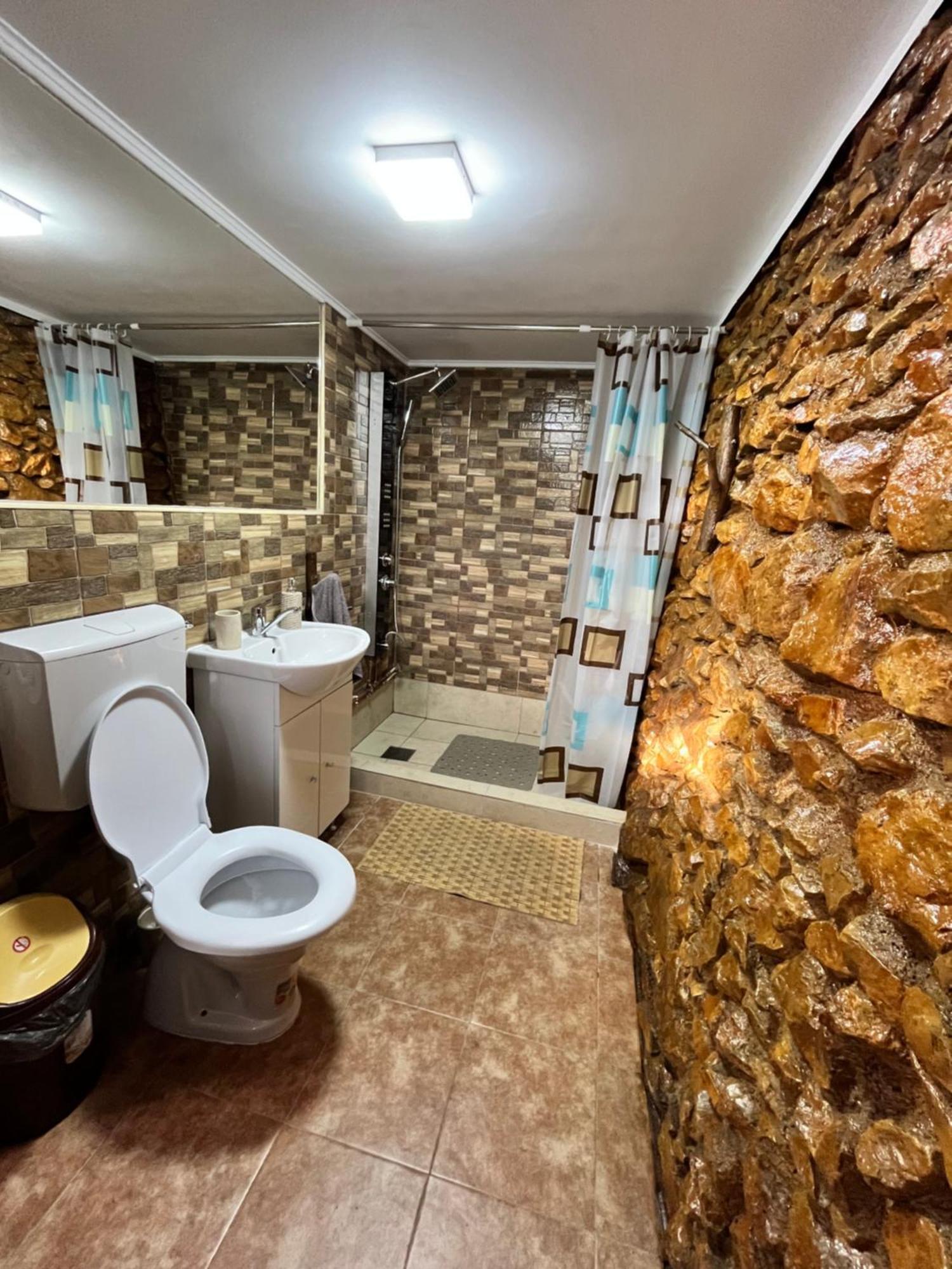 Cameră de familie cu baie privată