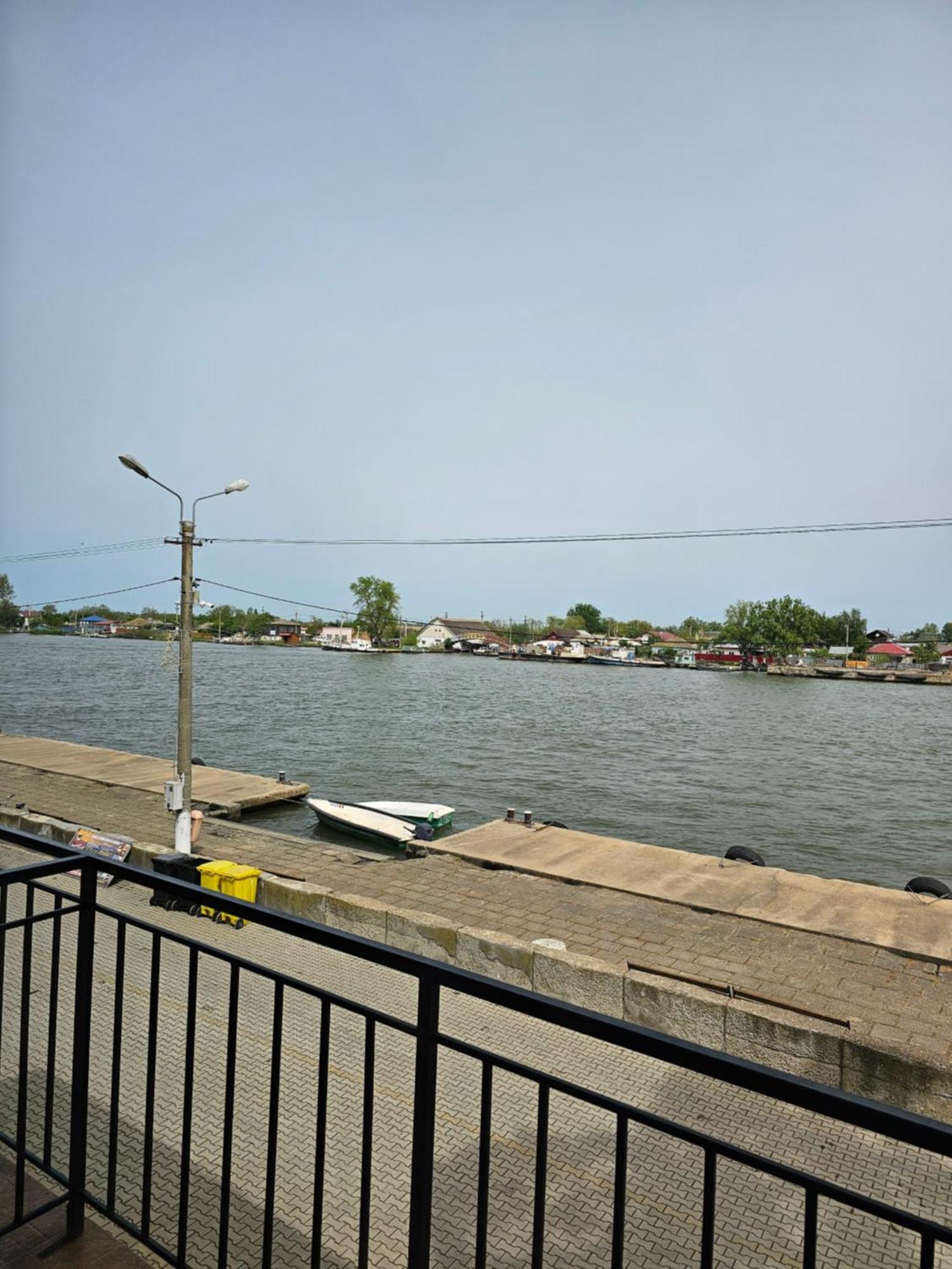 Cameră dublă cu balcon și vedere la mare