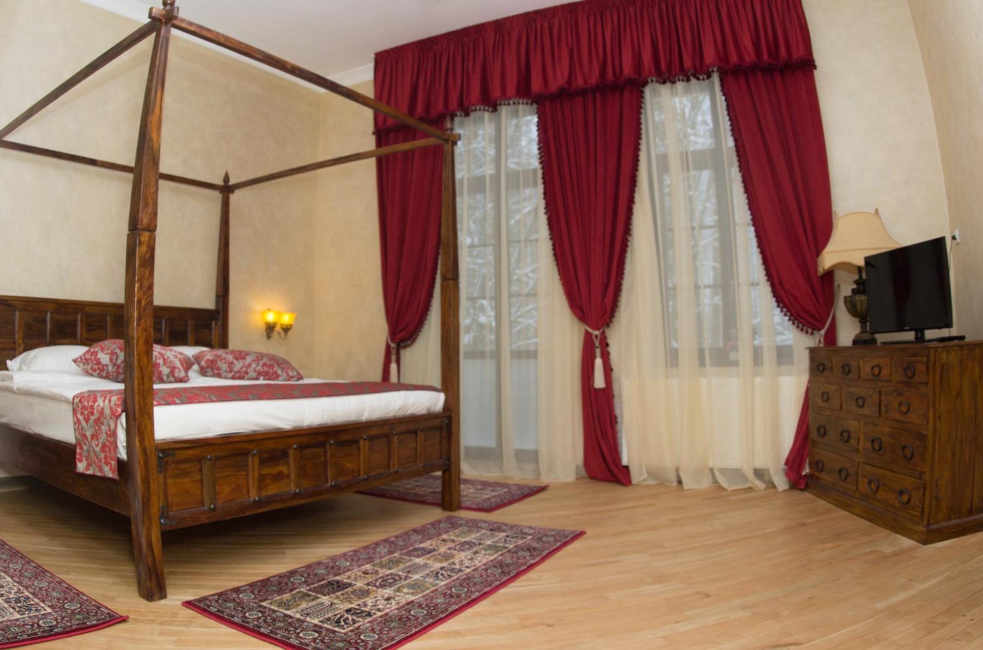 Cameră dublă Deluxe cu balcon