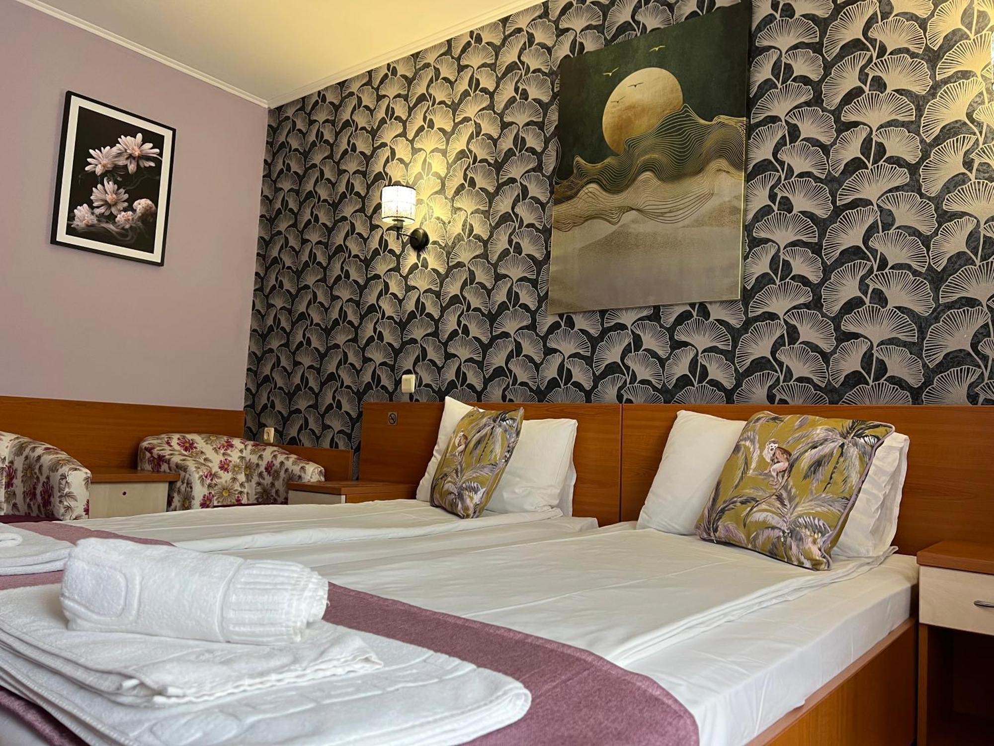 Cameră twin cu balcon