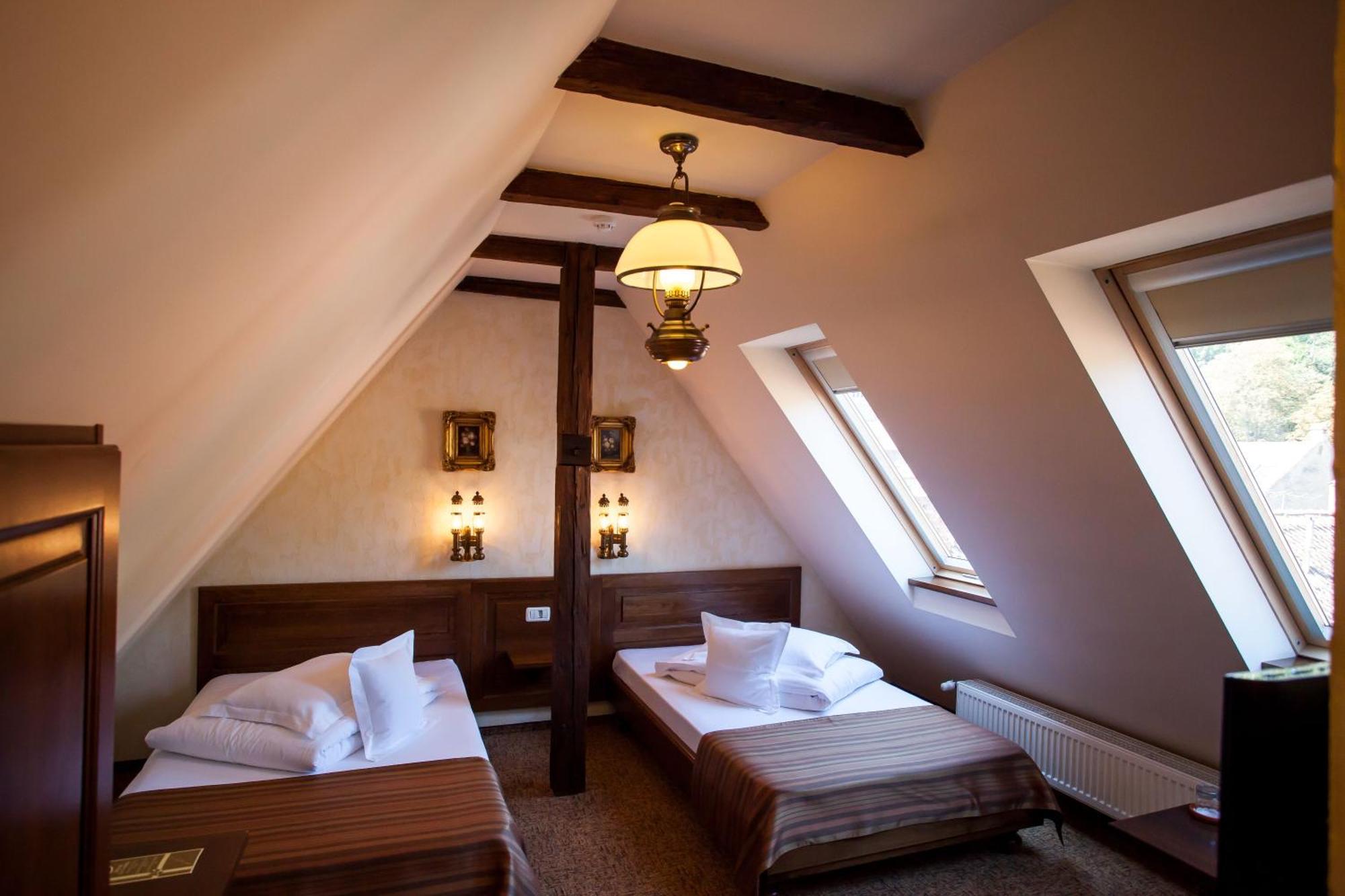 Twin Room Third Floor