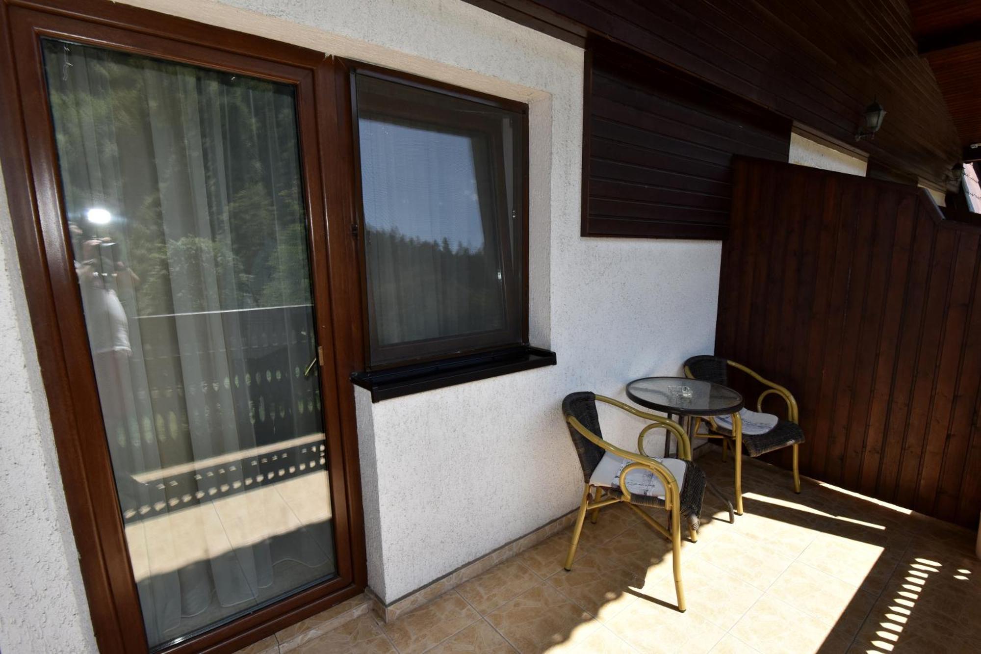 Cameră dublă Premium cu balcon