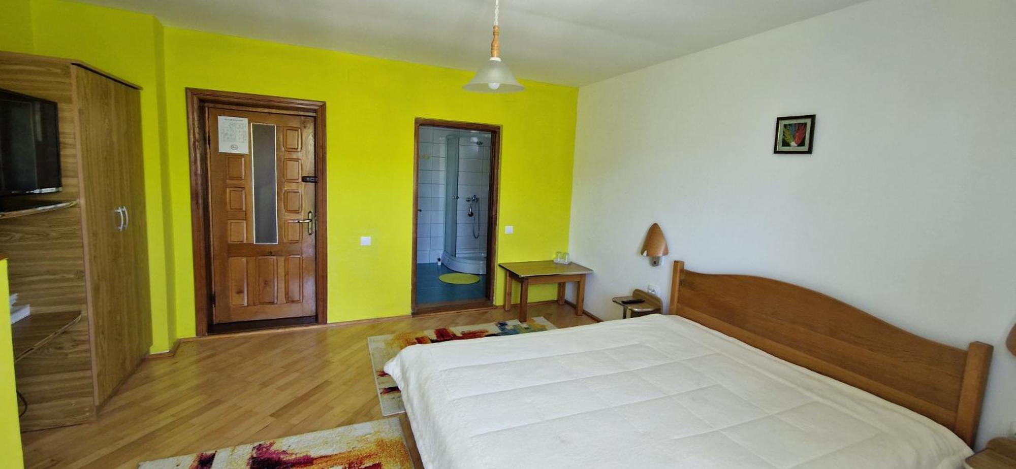 Cameră dublă cu balcon