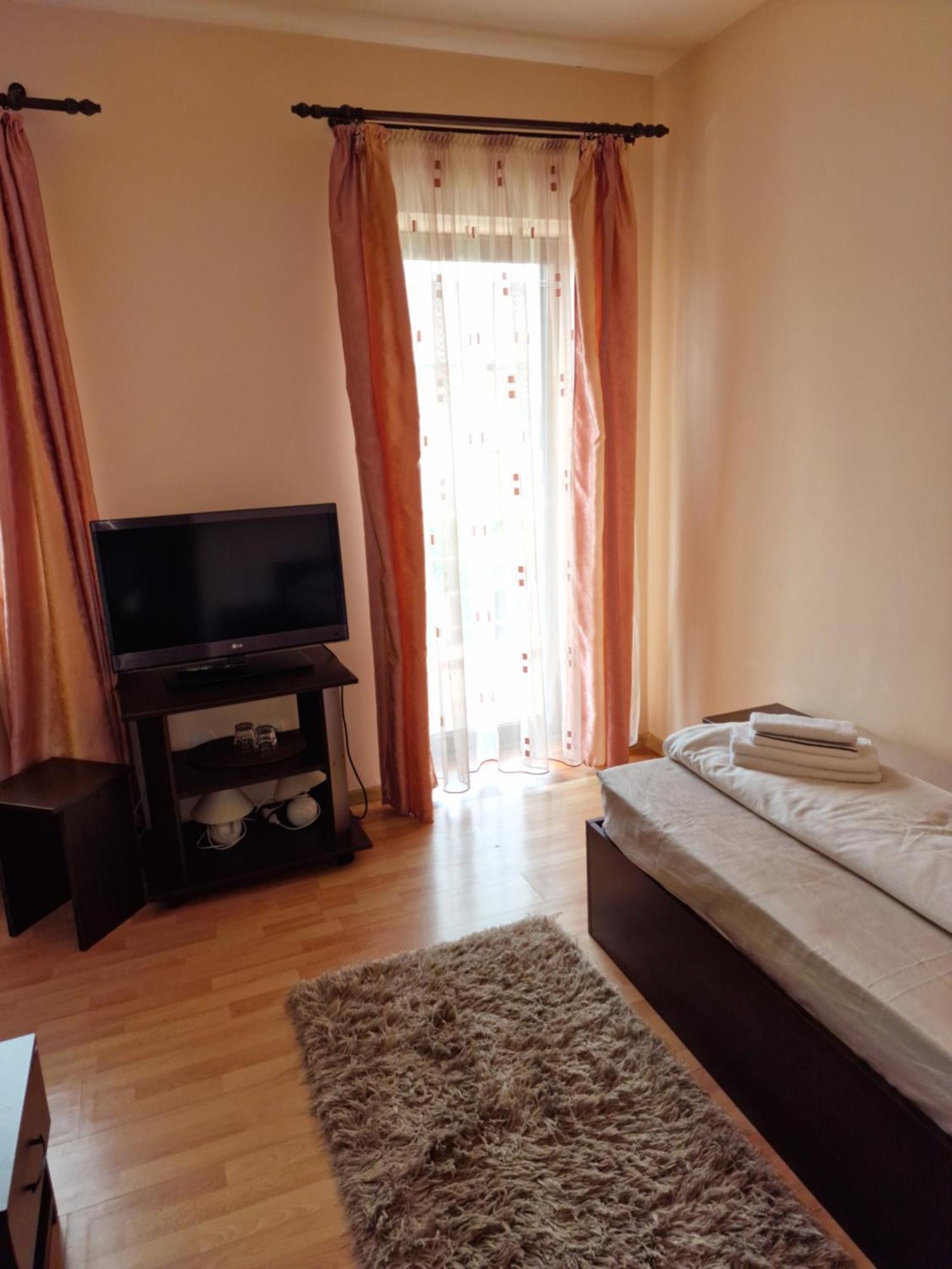 Cameră twin cu balcon