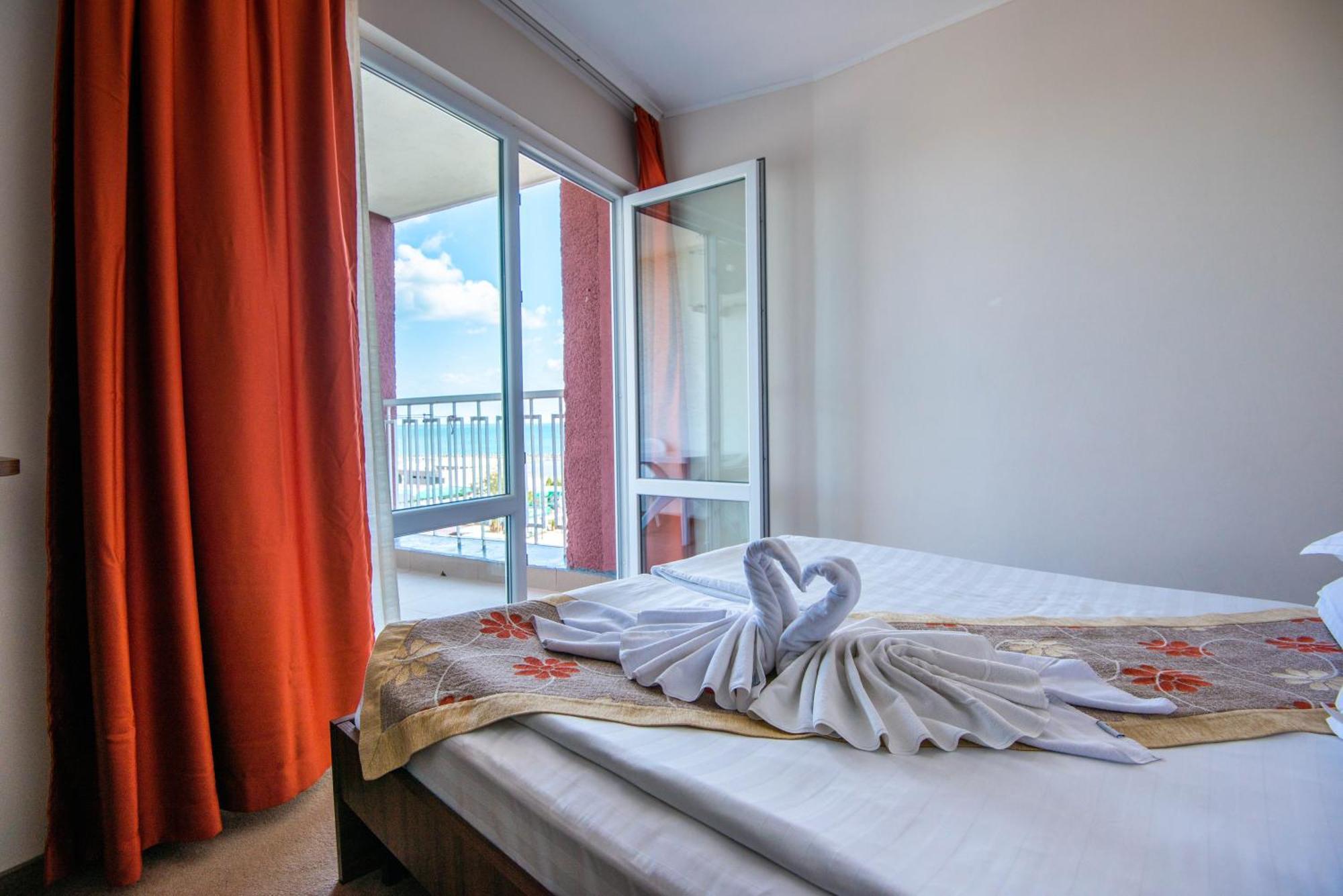 Cameră dublă sau twin standard cu vedere la mare
