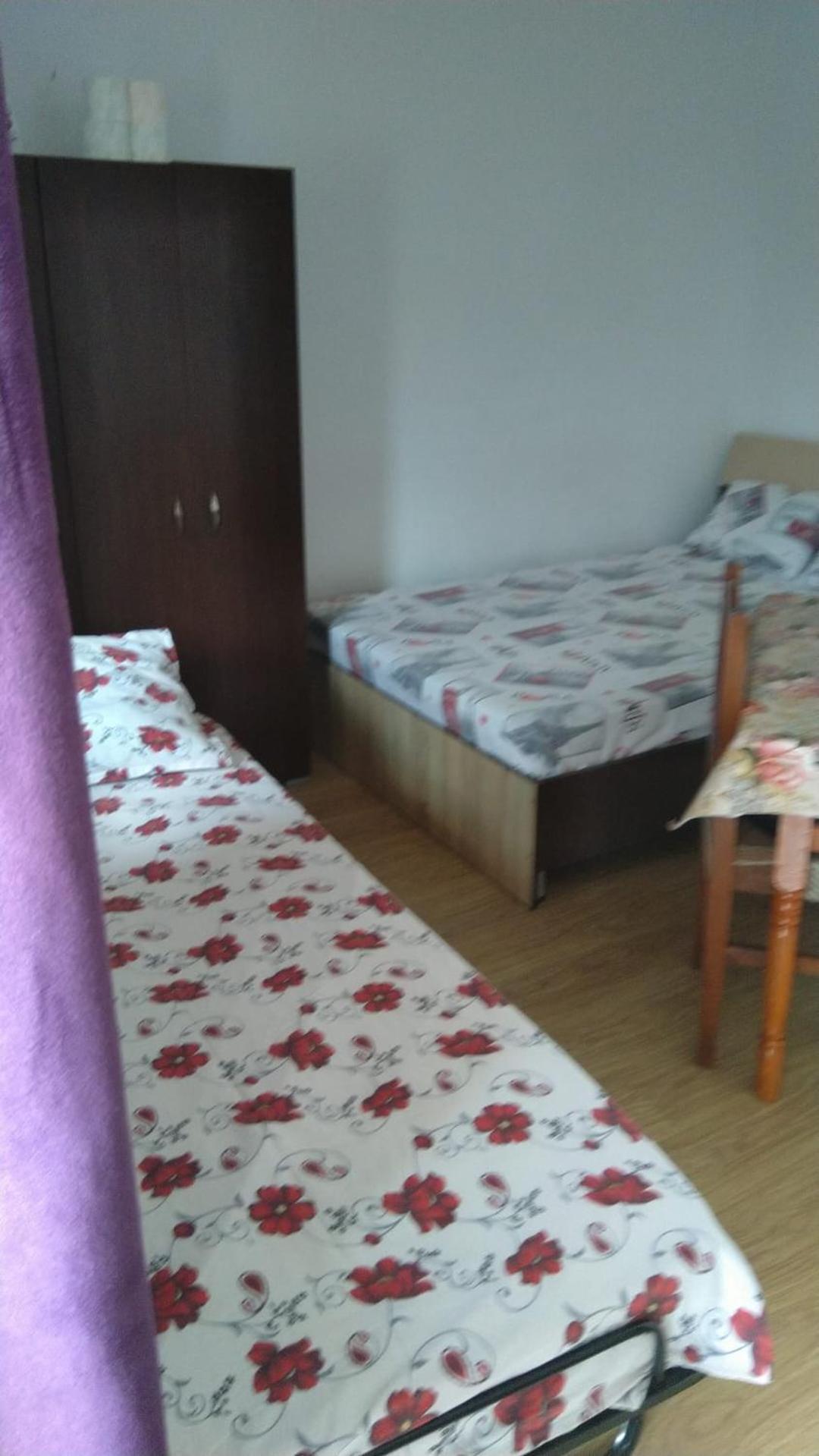 Cameră triplă Buget