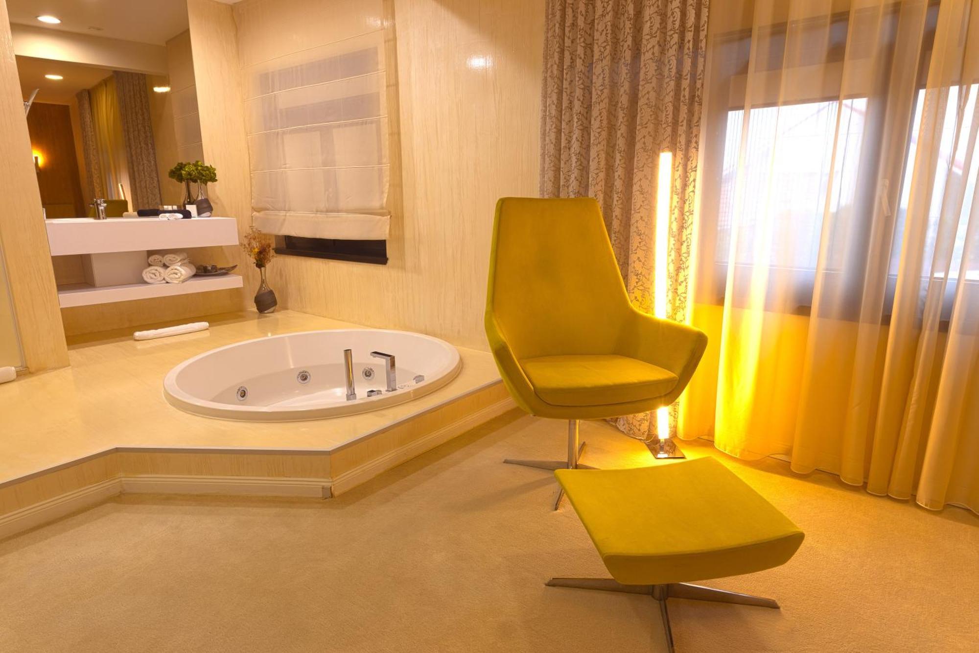 Cameră dublă clasa Deluxe Premium