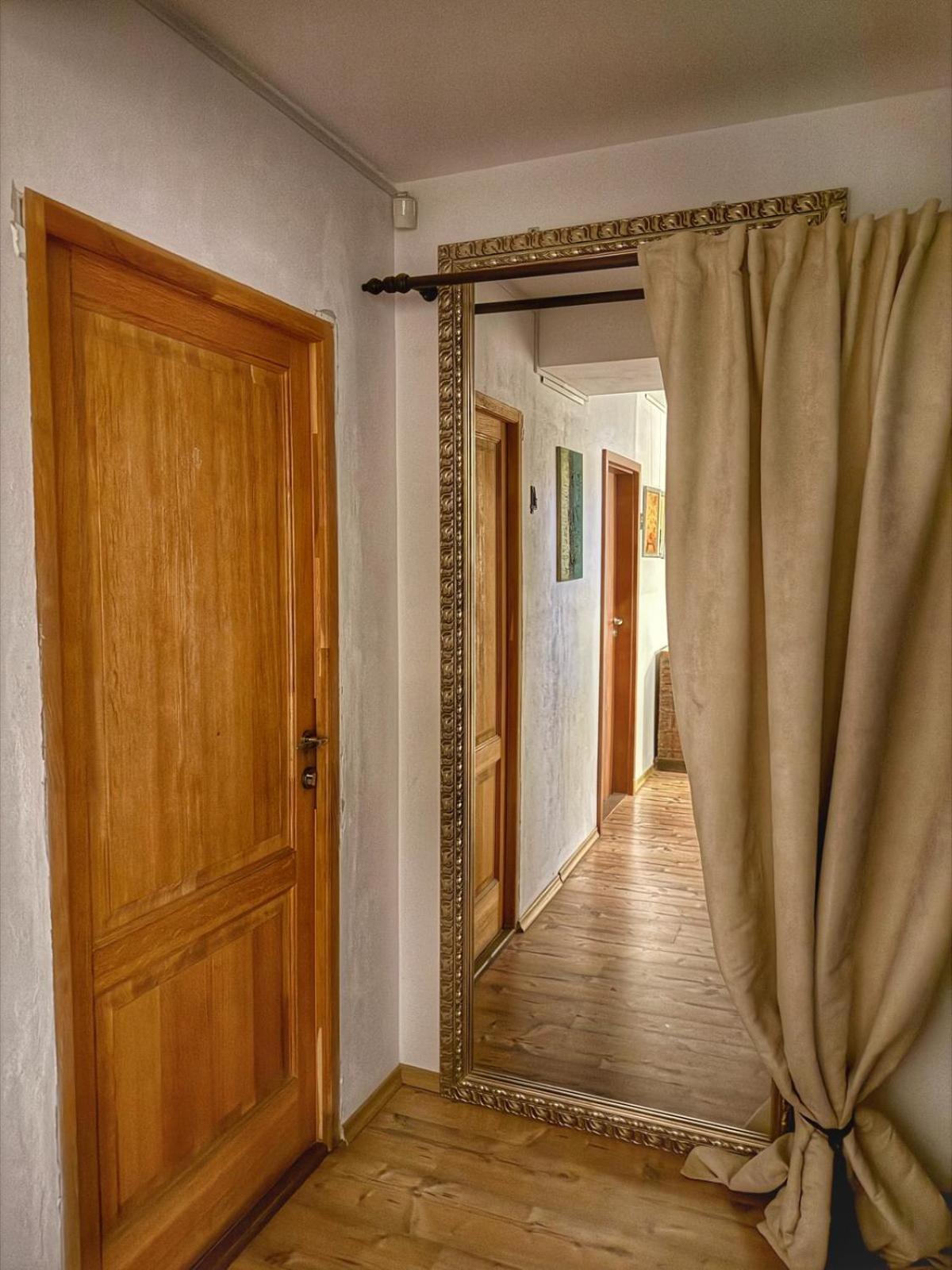 Apartament cu vedere la munte