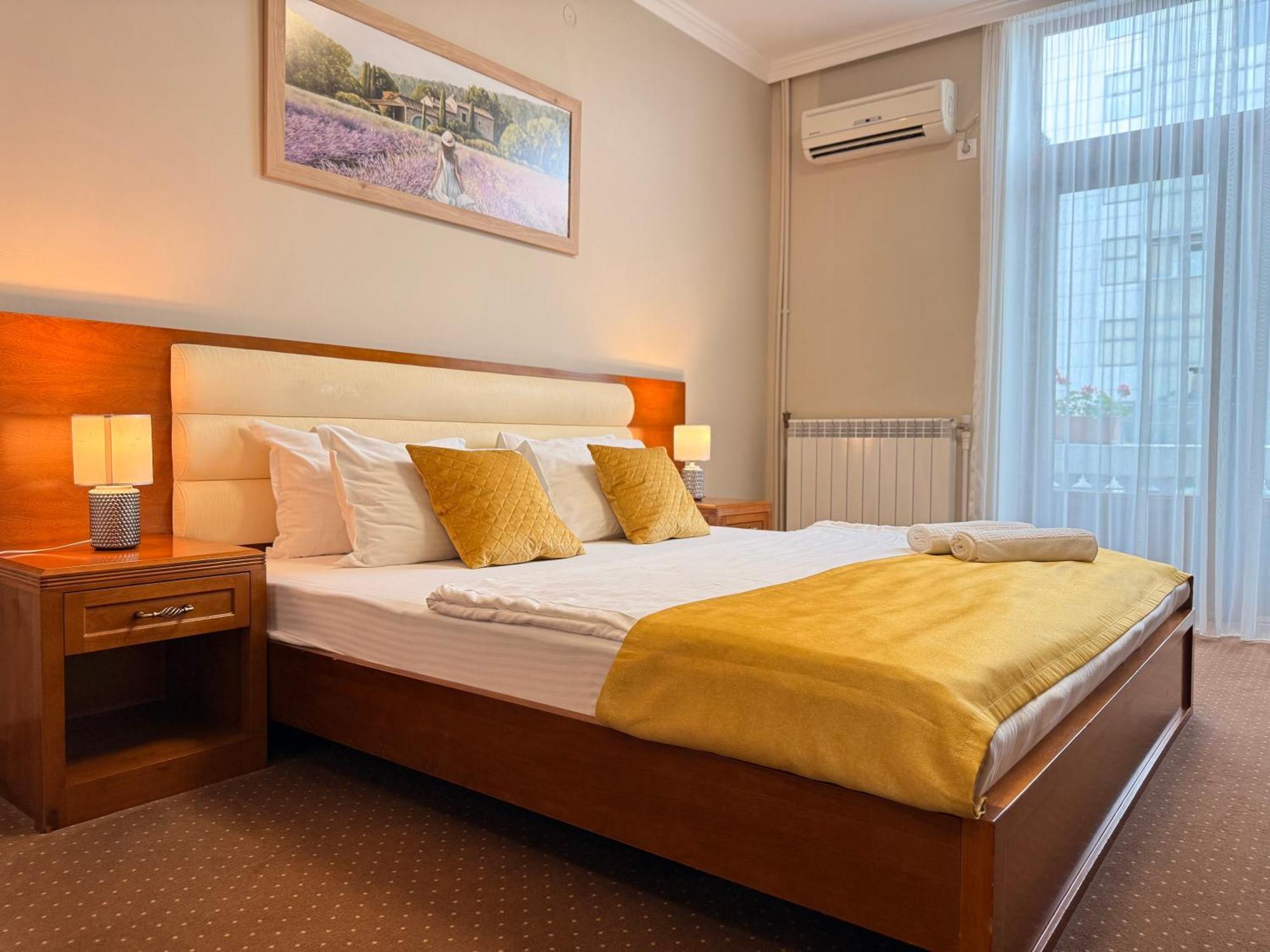 Doppelzimmer mit Balkon