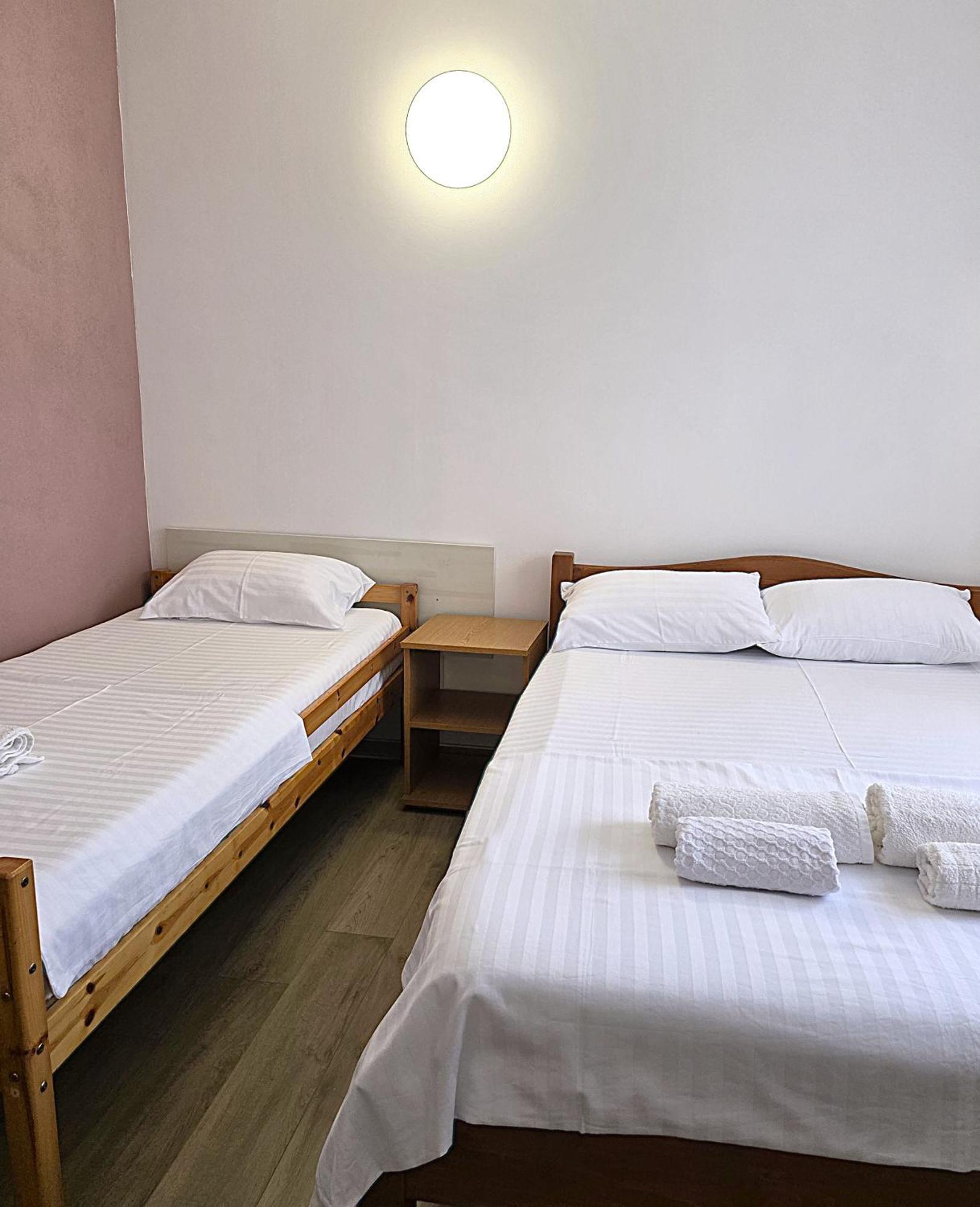 Cameră dublă cu baie privată