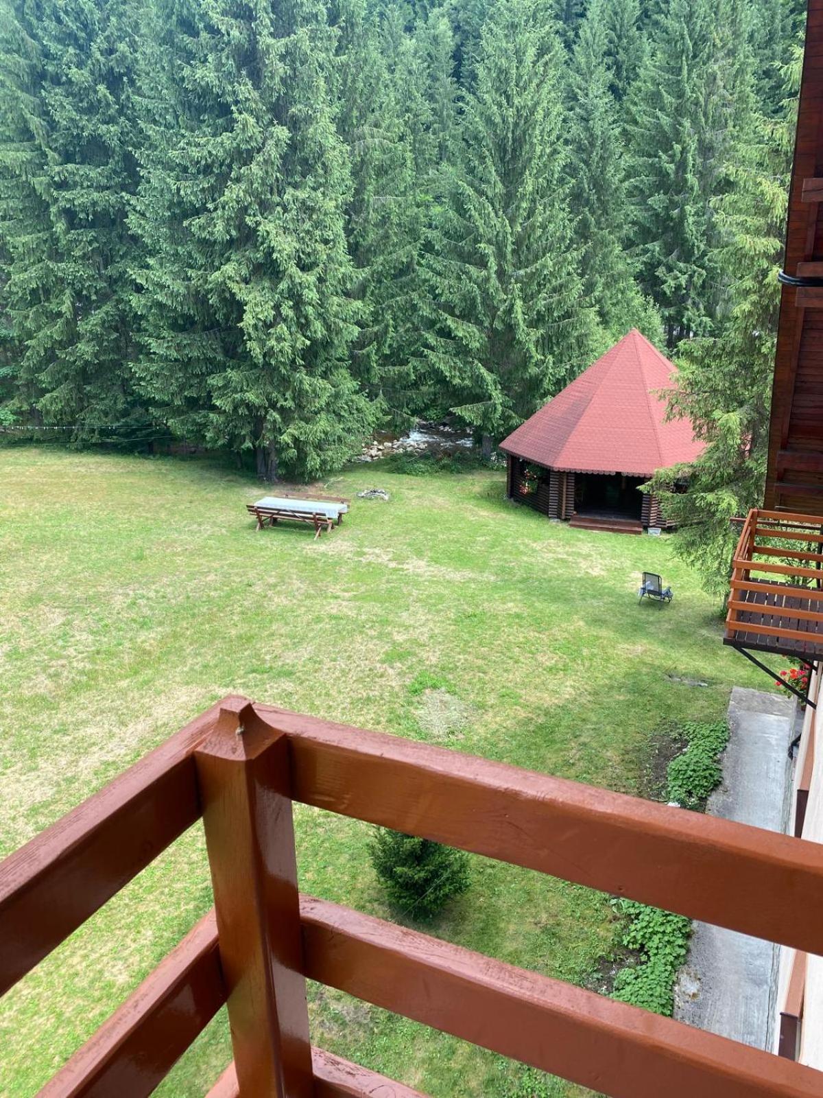 Cameră dublă cu baie privată